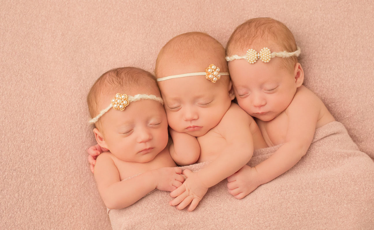 Best Tulsa Newborn Photographer Triplets 18