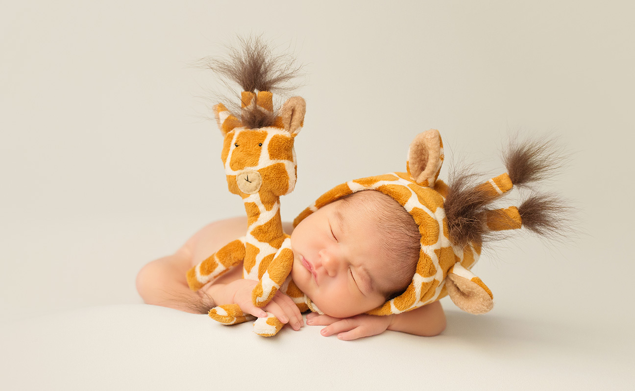 Tulsa Newborn Photographer Baby Giraffe